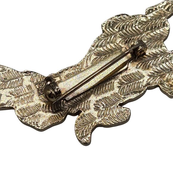 World of Peter Rabbit by Beatrix Potter Ann. Pin Brooch 22GP Fine Enamel Fish - Picture 10 of 14